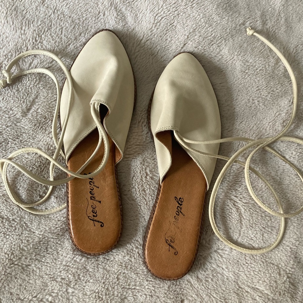 Free People Cream mule Shoes- size 38